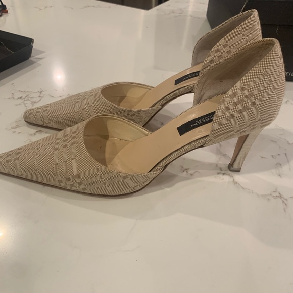 BURBERRY London Plaid Pointed Pumps Cream / Grey Size 37 1/2